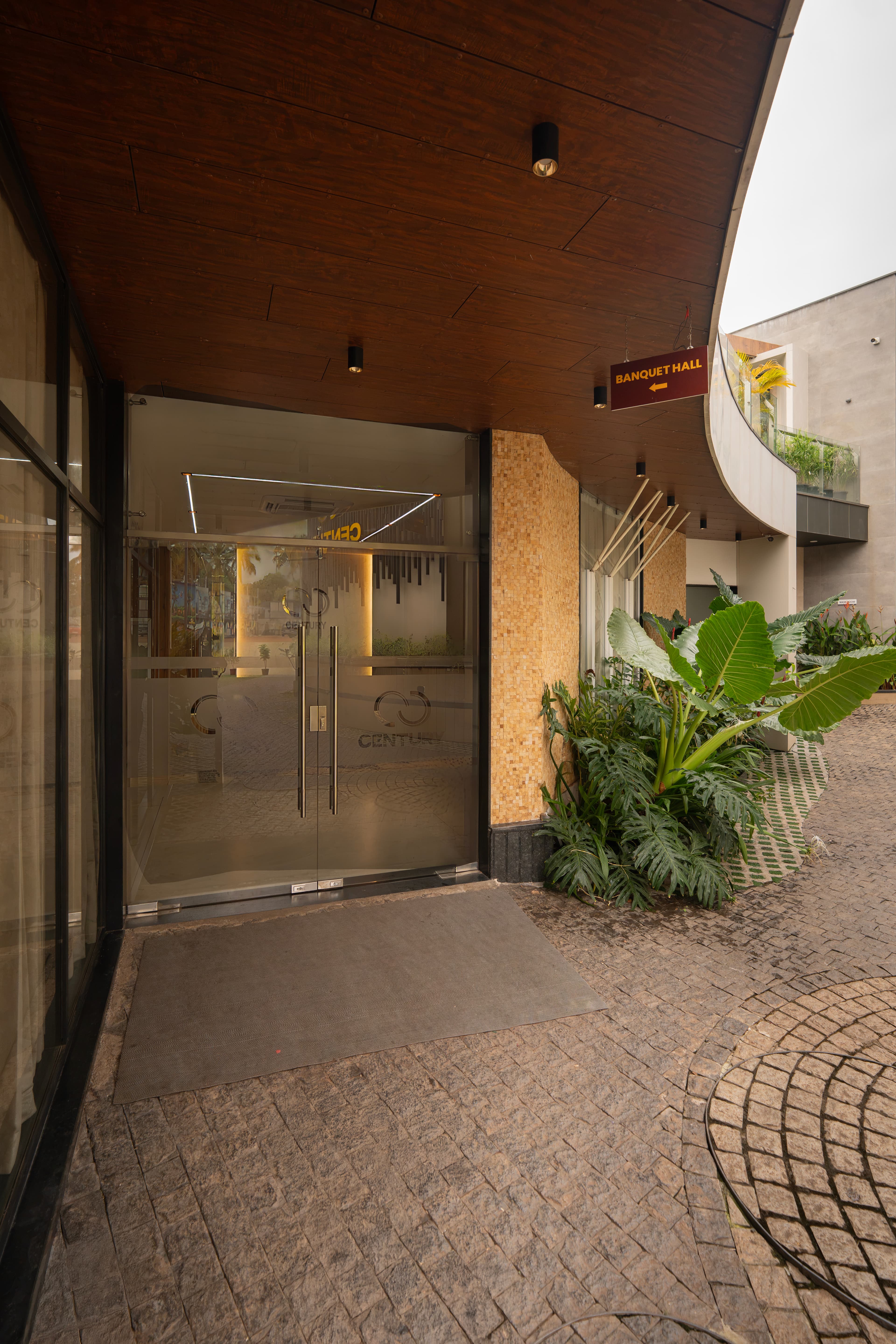 Banquet Hall Foyer & Grand Entrance