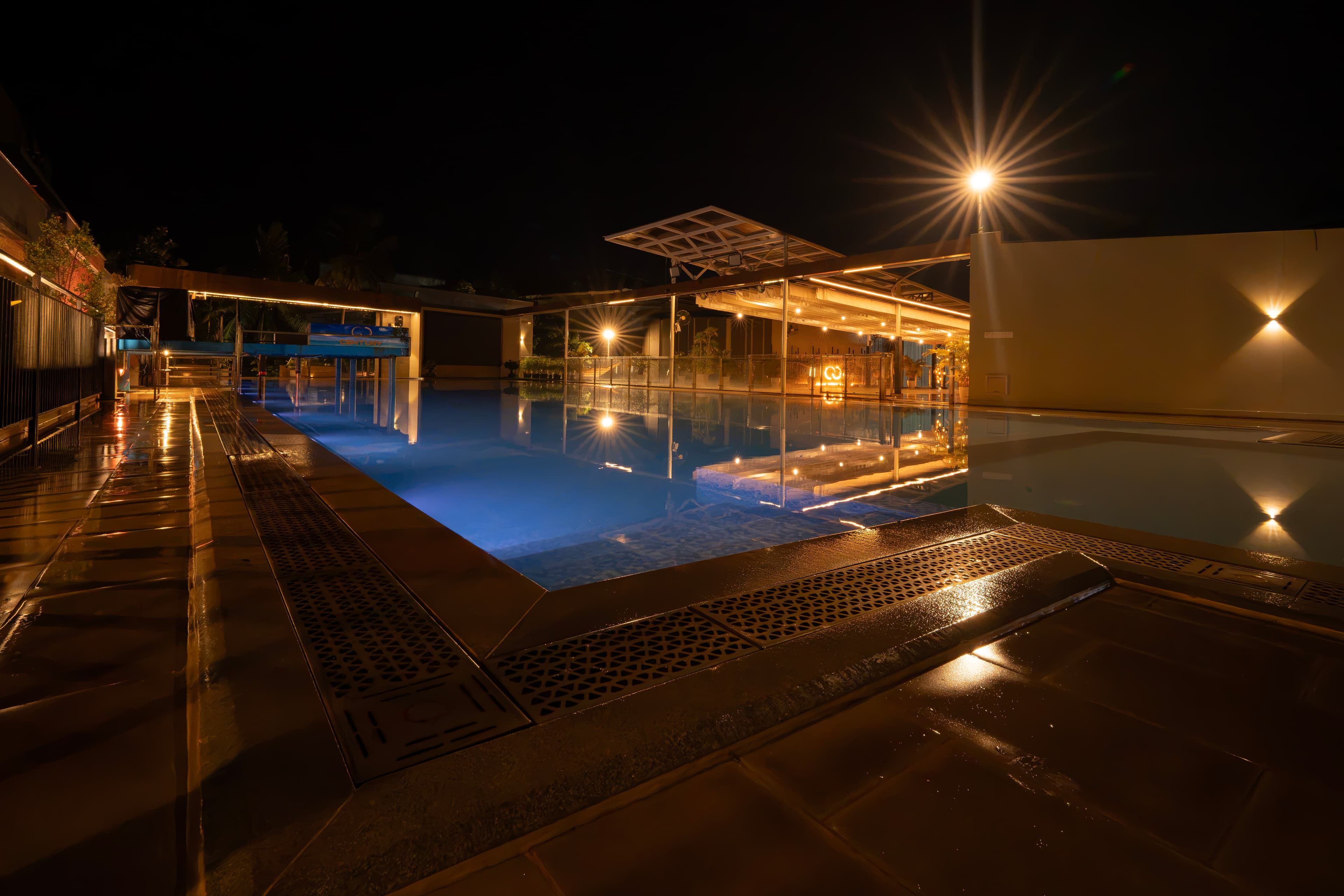 Night Illuminations & Poolside Glow